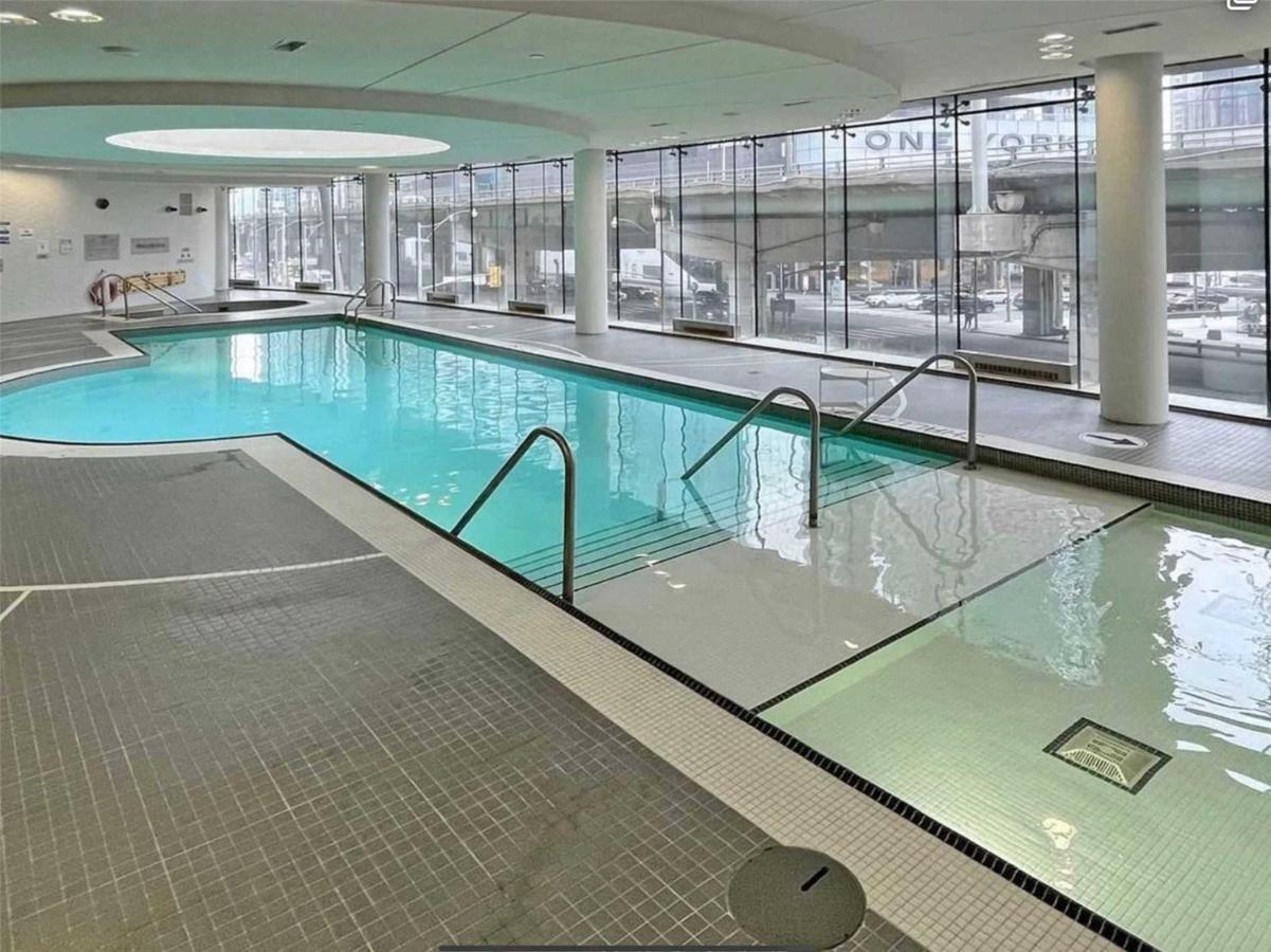 Luxury Condo In The Heart Of Toronto - Next To Scotiabank Arena Exterior foto